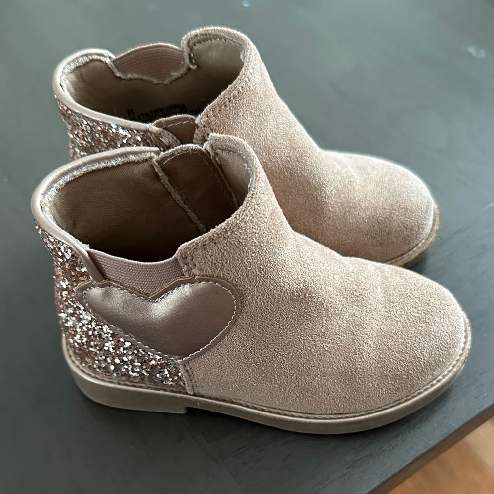 cupcakes & cashmere Tan Glitter Heart Kids Boots